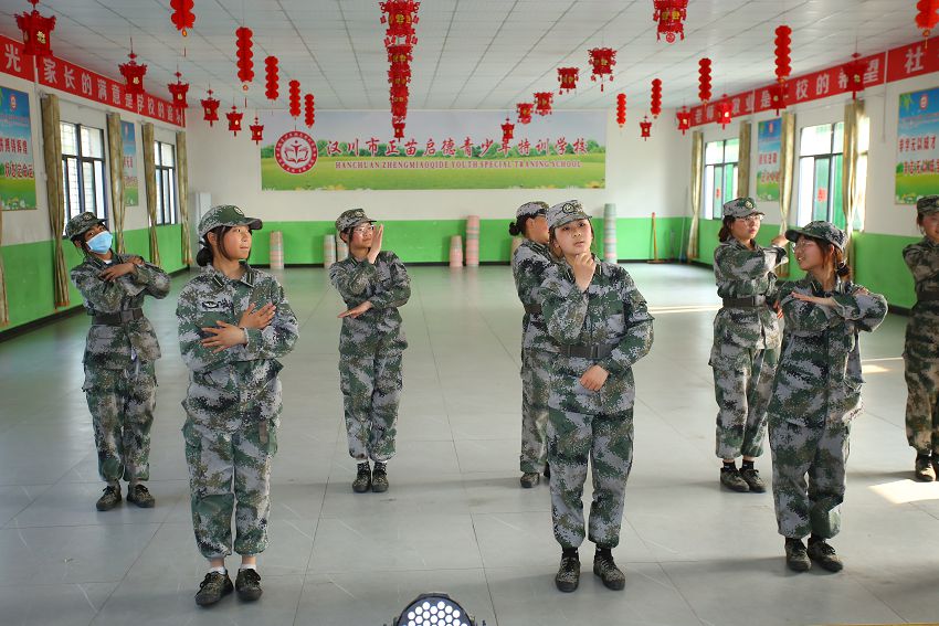 十幾歲女生早戀，家長先告訴孩子這些道理(圖2)