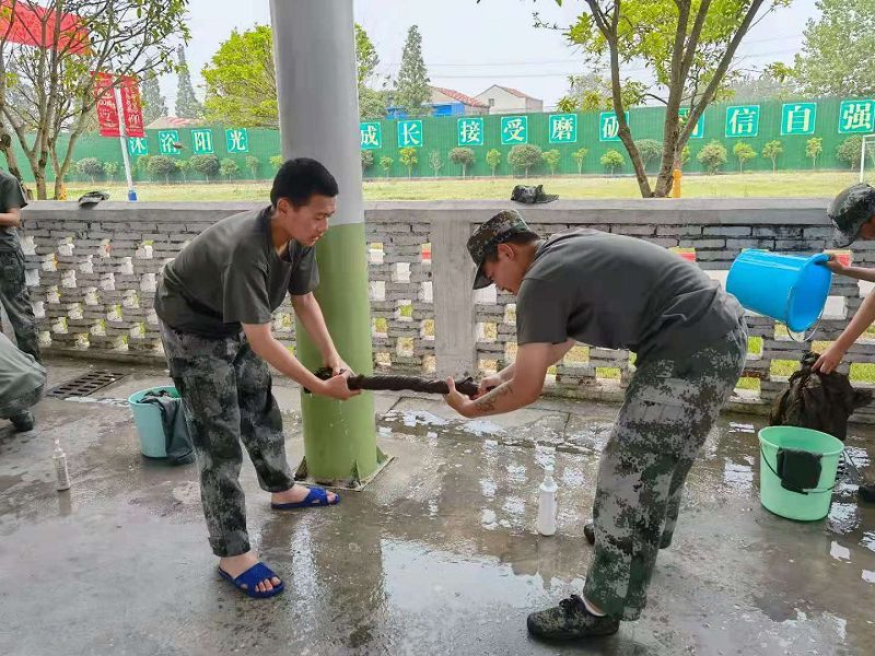 鄂州戒网瘾学校说：帮助孩子戒网瘾，家长应该这么做