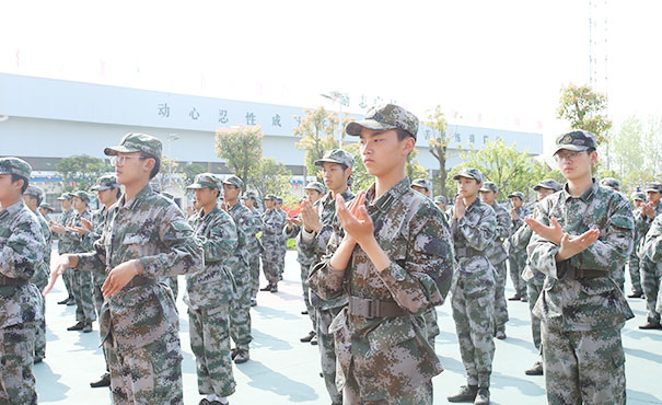 初中生不想上學家長怎么勸,聽聽青少年特訓學校的思路(圖1)